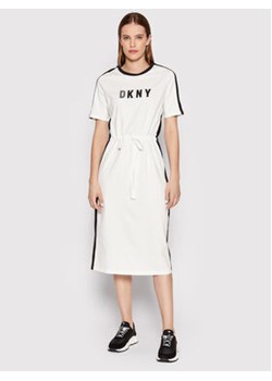 DKNY Sukienka codzienna DD2ANO8A Biały Regular Fit ze sklepu MODIVO w kategorii Sukienki - zdjęcie 168692698