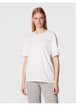 EA7 Emporio Armani T-Shirt 6LTT09 TJGCZ 1100 Biały Regular Fit ze sklepu MODIVO w kategorii Bluzki damskie - zdjęcie 168693998