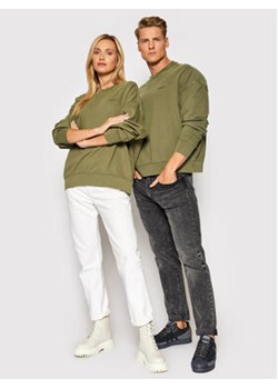 Levi's® Bluza Unisex Standard A0886-0009 Zielony Relaxed Fit ze sklepu MODIVO w kategorii Bluzy męskie - zdjęcie 168695038