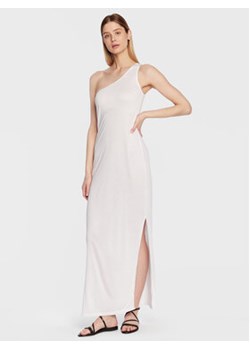 Calvin Klein Swimwear Sukienka plażowa KW0KW02098 Biały Regular Fit ze sklepu MODIVO w kategorii Odzież plażowa - zdjęcie 168697267