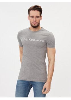 Calvin Klein Jeans T-Shirt J30J322552 Szary Slim Fit ze sklepu MODIVO w kategorii T-shirty męskie - zdjęcie 168698018