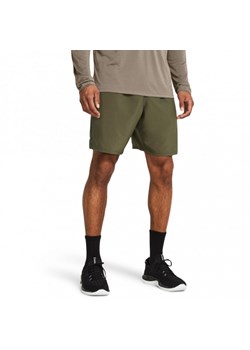 Męskie spodenki treningowe Under Armour UA Tech Woven Wordmark Short - khaki ze sklepu Sportstylestory.com w kategorii Spodenki męskie - zdjęcie 168699779