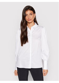 Guess Koszula W2YH70 WAF10 Biały Regular Fit ze sklepu MODIVO w kategorii Koszule damskie - zdjęcie 168716006