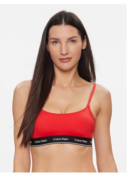 Calvin Klein Swimwear Góra od bikini KW0KW02425 Czerwony ze sklepu MODIVO w kategorii Stroje kąpielowe - zdjęcie 168716249