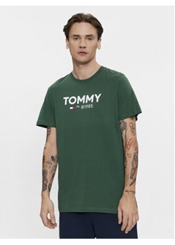 Tommy Jeans T-Shirt Essential DM0DM18264 Zielony Slim Fit ze sklepu MODIVO w kategorii T-shirty męskie - zdjęcie 168727429