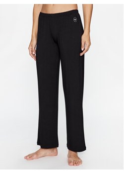 Emporio Armani Underwear Spodnie dresowe 164755 3F224 00020 Czarny Regular Fit ze sklepu MODIVO w kategorii Spodnie damskie - zdjęcie 168727698