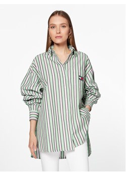 Tommy Jeans Koszula DW0DW15212 Zielony Oversize ze sklepu MODIVO w kategorii Koszule damskie - zdjęcie 168735479