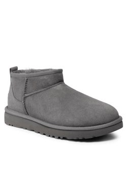 Ugg Śniegowce W Classic Ultra Mini 1116109 Szary ze sklepu MODIVO w kategorii Śniegowce damskie - zdjęcie 168747029
