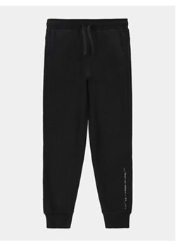 Coccodrillo Spodnie dresowe WC4120103VBA Czarny Regular Fit ze sklepu MODIVO w kategorii Spodnie chłopięce - zdjęcie 168756968