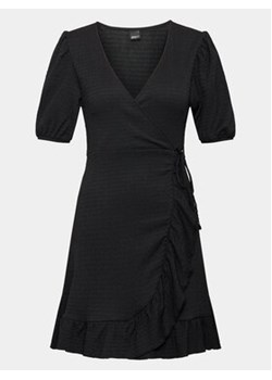 Gina Tricot Sukienka codzienna 19320 Czarny Regular Fit ze sklepu MODIVO w kategorii Sukienki - zdjęcie 168773228