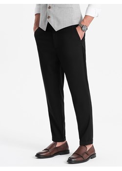 Męskie spodnie chino z gumką w pasie SLIM FIT - czarne V4 OM-PACP-0157 ze sklepu ombre w kategorii Spodnie męskie - zdjęcie 168777517