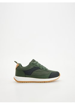 Reserved - Sneakersy z siateczką mesh - zielony ze sklepu Reserved w kategorii Buty sportowe dziecięce - zdjęcie 168778545