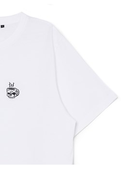 Cropp - T-shirt z haftem - biały ze sklepu Cropp w kategorii T-shirty męskie - zdjęcie 168782615
