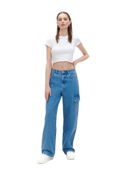 Cropp - Niebieskie jeansy cargo straight - niebieski ze sklepu Cropp w kategorii Jeansy damskie - zdjęcie 168796457