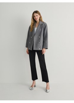 Reserved - Krótki płaszcz z wełną - szary ze sklepu Reserved w kategorii Płaszcze damskie - zdjęcie 168796607
