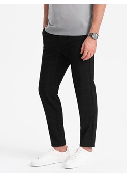 Spodnie męskie o klasycznym kroju w delikatną kratę - czarne V5 OM-PACP-0187 ze sklepu ombre w kategorii Spodnie męskie - zdjęcie 168818036
