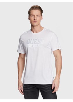 Guess T-Shirt M3GI56 K9RM3 Biały Slim Fit ze sklepu MODIVO w kategorii T-shirty męskie - zdjęcie 168820239
