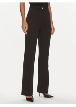 Guess Spodnie materiałowe W4RB30 WFWX2 Czarny Slim Fit ze sklepu MODIVO w kategorii Spodnie damskie - zdjęcie 168826858