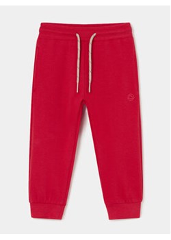 Mayoral Spodnie dresowe 711 Czerwony Regular Fit ze sklepu MODIVO w kategorii Spodnie i półśpiochy - zdjęcie 168826899