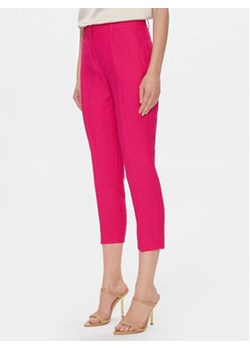 Liviana Conti Spodnie materiałowe L3SM43 Różowy Regular Fit ze sklepu MODIVO w kategorii Spodnie damskie - zdjęcie 168826977