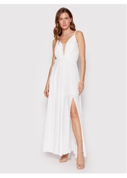 Rinascimento Sukienka wieczorowa CFC0109443003 Biały Regular Fit ze sklepu MODIVO w kategorii Sukienki - zdjęcie 168839678