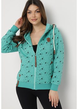 Zielona Bluza z Kapturem z Nadrukiem Gwiazdek Aveneda ze sklepu Born2be Odzież w kategorii Bluzy damskie - zdjęcie 168841848