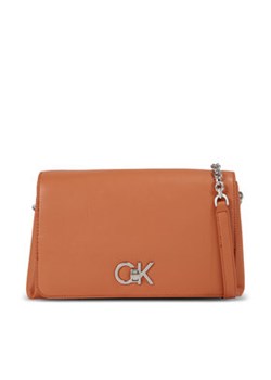Calvin Klein Torebka Re-Lock Shoulder Bag Md K60K611057 Brązowy ze sklepu MODIVO w kategorii Listonoszki - zdjęcie 168854896
