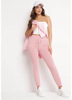 Różowe Dresowe Spodnie z Wysokim Stanem z Gumką w Talii i Lampasami Lustis ze sklepu Born2be Odzież w kategorii Spodnie damskie - zdjęcie 168933286