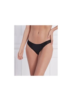 Calvin Klein Underwear Stringi ze sklepu Gomez Fashion Store w kategorii Majtki damskie - zdjęcie 168934117
