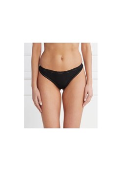 Calvin Klein Underwear Stringi ze sklepu Gomez Fashion Store w kategorii Majtki damskie - zdjęcie 168934137