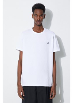 Fred Perry t-shirt bawełniany Ringer T-Shirt męski kolor biały z aplikacją M3519.100 ze sklepu PRM w kategorii T-shirty męskie - zdjęcie 168957275