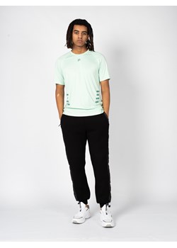 Fila T-Shirt "Training-RHO" | FAM0280 | Mężczyzna | Zielony ze sklepu ubierzsie.com w kategorii T-shirty męskie - zdjęcie 168961135