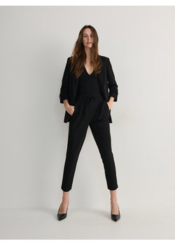 Reserved - Gładkie spodnie z wiązaniem - czarny ze sklepu Reserved w kategorii Spodnie damskie - zdjęcie 168962459