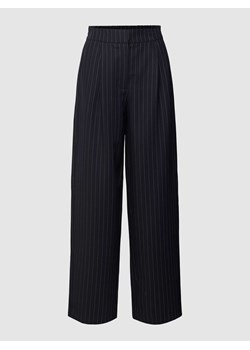 Spodnie materiałowe o rozkloszowanym kroju ze wzorem w cienkie prążki model ‘Pinlou’ ze sklepu Peek&Cloppenburg  w kategorii Spodnie damskie - zdjęcie 168962719