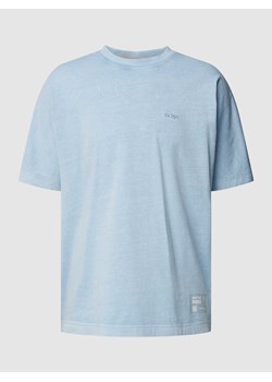 T-shirt z wyhaftowanym logo i okrągłym dekoltem ze sklepu Peek&Cloppenburg  w kategorii T-shirty męskie - zdjęcie 168963075