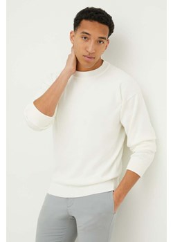 HUGO sweter bawełniany kolor beżowy lekki ze sklepu ANSWEAR.com w kategorii Swetry męskie - zdjęcie 168982516