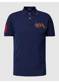 Koszulka polo o kroju custom slim fit z wyhaftowanym motywem ze sklepu Peek&Cloppenburg  w kategorii T-shirty męskie - zdjęcie 168983149