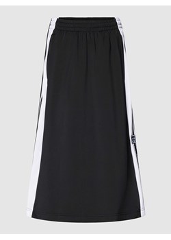 Spódnica midi z paskami w kontrastowym kolorze model ‘ADIBREAK’ ze sklepu Peek&Cloppenburg  w kategorii Spódnice - zdjęcie 168991737
