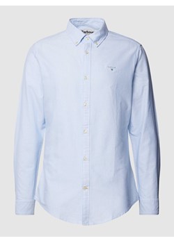 Koszula casualowa o kroju tailored fit z wyhaftowanym logo model ‘OXTOWN’ ze sklepu Peek&Cloppenburg  w kategorii Koszule męskie - zdjęcie 168994178