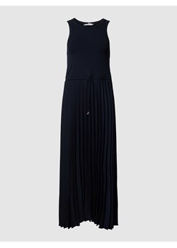 Sukienka midi z wiązanym paskiem i plisami ze sklepu Peek&Cloppenburg  w kategorii Sukienki - zdjęcie 168994648