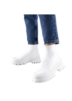Białe sneakersy z elastyczną cholewką Varden ze sklepu ButyModne.pl w kategorii Buty sportowe damskie - zdjęcie 169009966