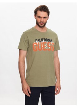 Guess T-Shirt M2BI38 K8FQ4 Zielony Regular Fit ze sklepu MODIVO w kategorii T-shirty męskie - zdjęcie 169015627