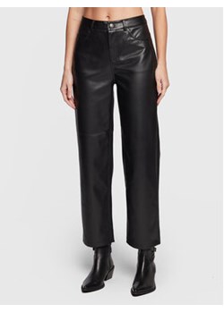 Fransa Spodnie z imitacji skóry Bellis 20611220 Czarny Regular Fit ze sklepu MODIVO w kategorii Spodnie damskie - zdjęcie 169015906
