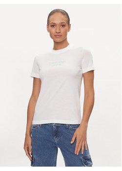 Calvin Klein Jeans T-Shirt Institutional J20J223222 Biały Regular Fit ze sklepu MODIVO w kategorii Bluzki damskie - zdjęcie 169017248