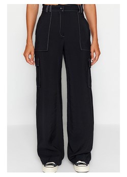 trendyol Spodnie w kolorze czarnym ze sklepu Limango Polska w kategorii Spodnie damskie - zdjęcie 169020068