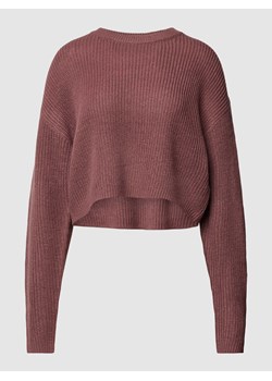 Sweter krótki z dzianiny ze wzorem w paski model ‘MALAVI’ ze sklepu Peek&Cloppenburg  w kategorii Swetry damskie - zdjęcie 169022089