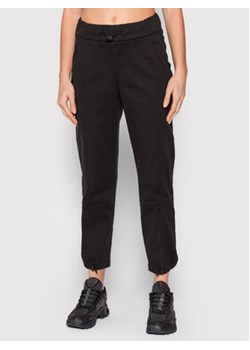 Outhorn Spodnie materiałowe SPDC601 Czarny Regular Fit ze sklepu MODIVO w kategorii Spodnie damskie - zdjęcie 169050988