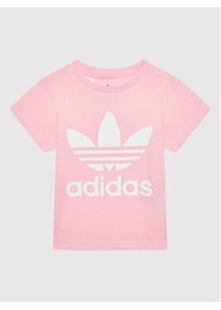 adidas T-Shirt adicolor Trefoil HC1974 Różowy Regular Fit ze sklepu MODIVO w kategorii Bluzki dziewczęce - zdjęcie 169055309
