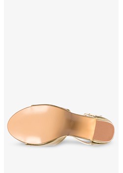 Złote sandały z ozdobą na słupku z zakrytą piętą pasek wokół kostki Casu ER23X4-G ze sklepu Casu.pl w kategorii Sandały damskie - zdjęcie 169079709