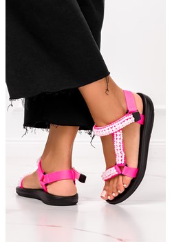 Różowe sandały z perełkami płaskie na rzep Casu DZ303 ze sklepu Casu.pl w kategorii Sandały damskie - zdjęcie 169080105